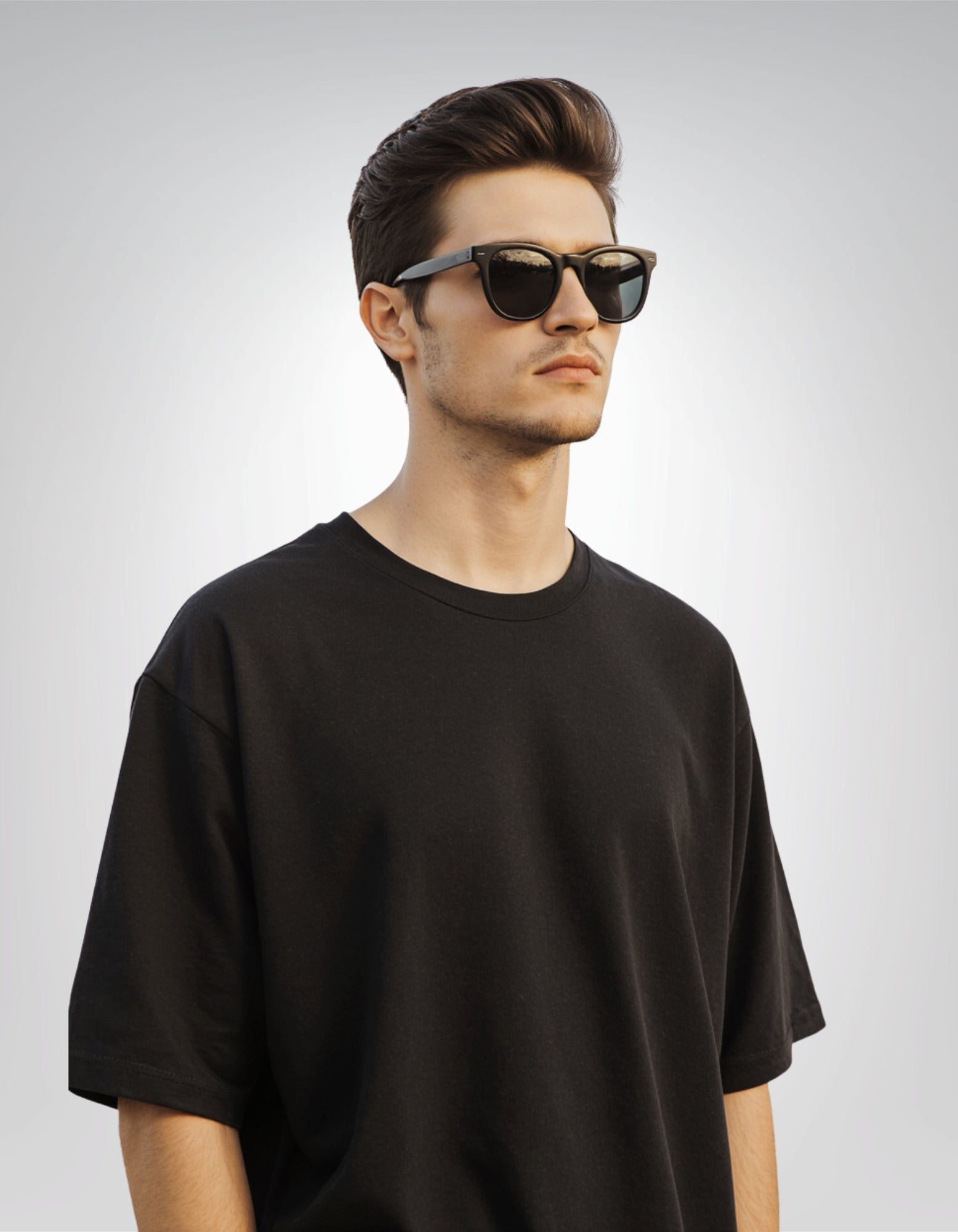 Minimal oversized t-shirt with clean design – EZURA